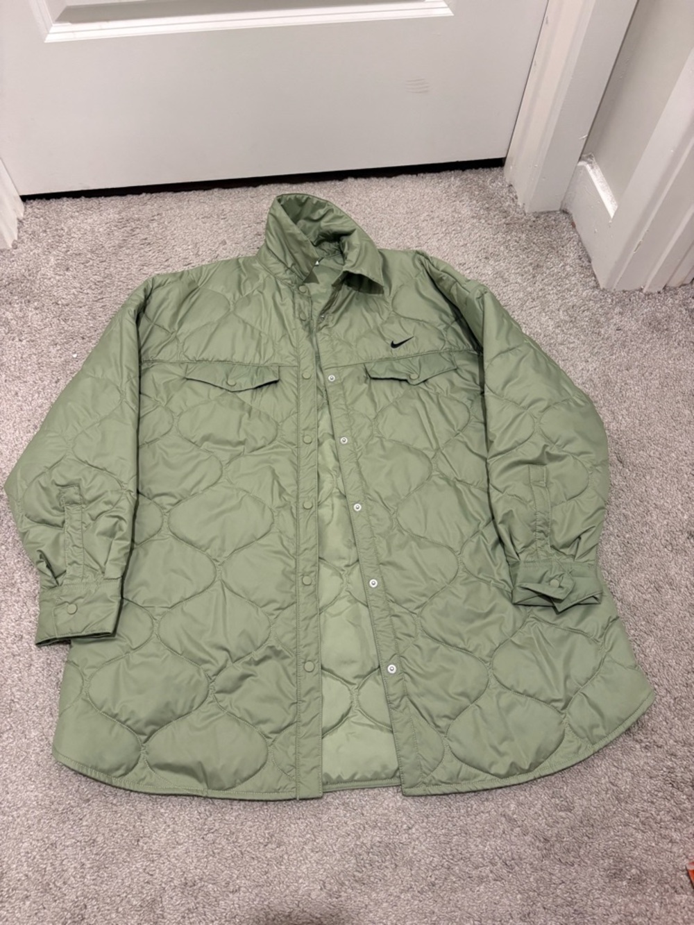 Nike women’s Olive Quilted Button-Up Jacket